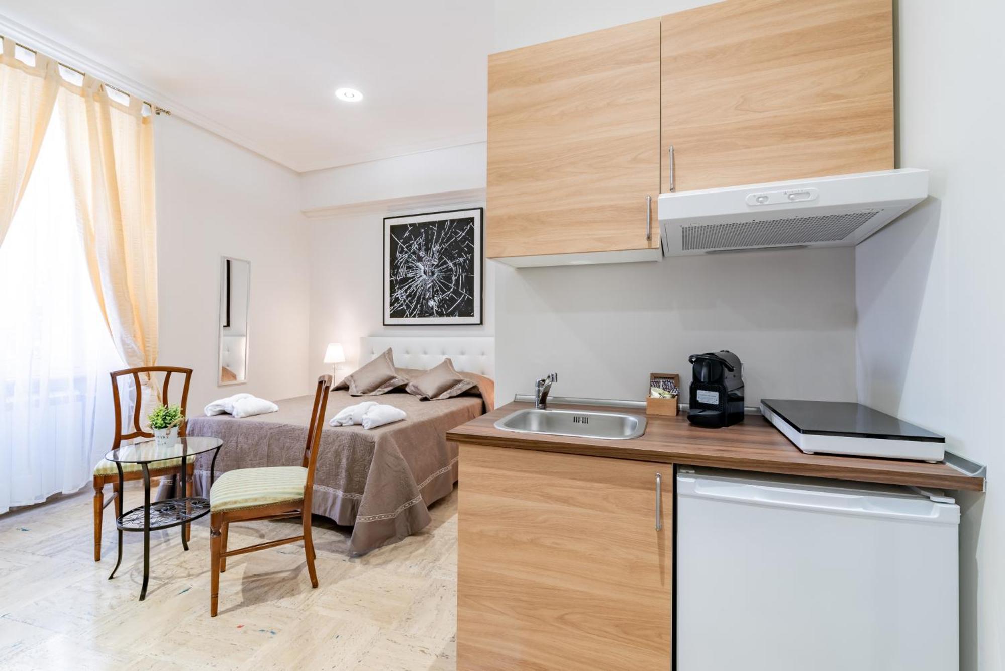 Barone House Hotel โรม ภายนอก รูปภาพ