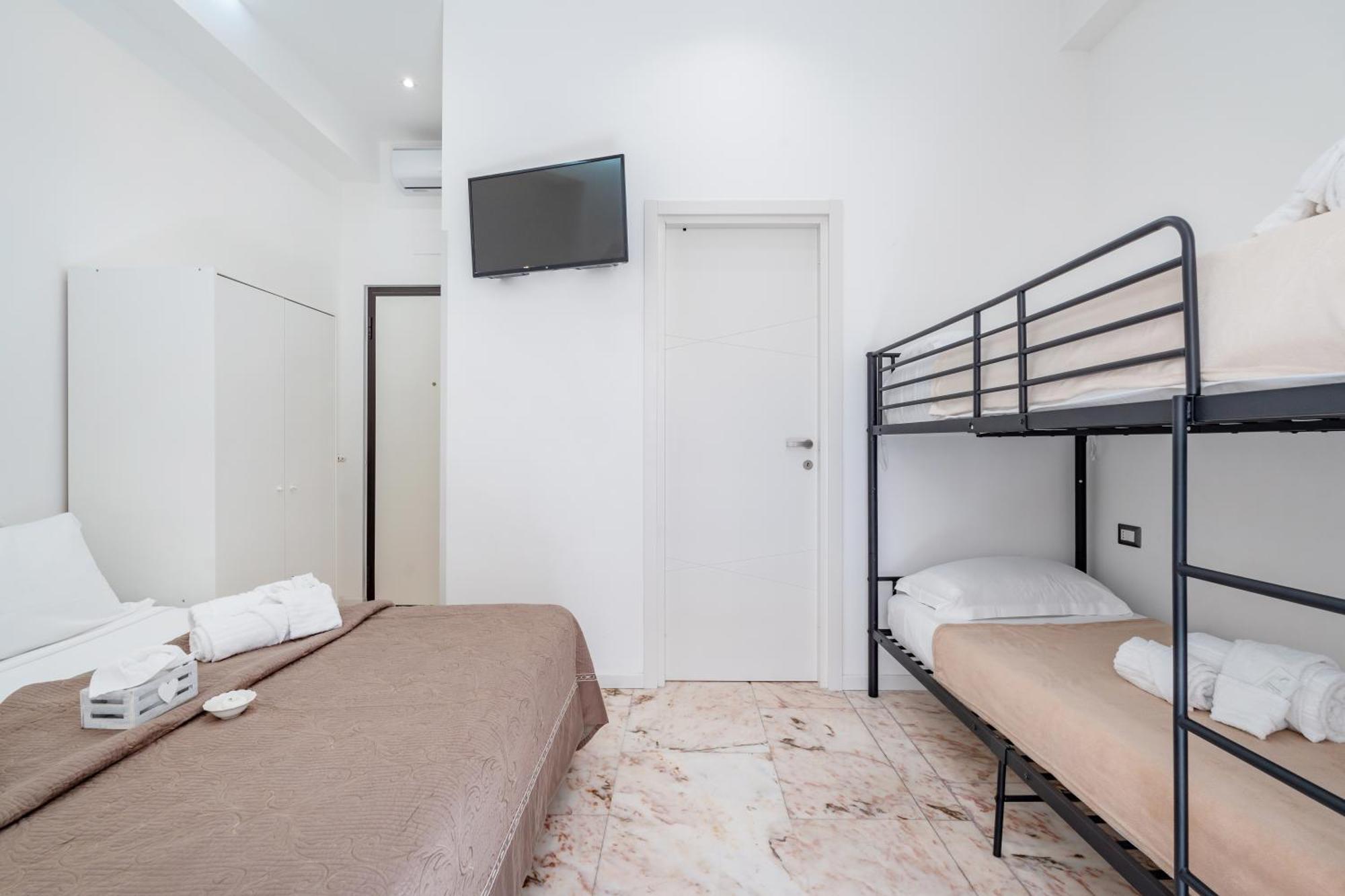 Barone House Hotel โรม ภายนอก รูปภาพ